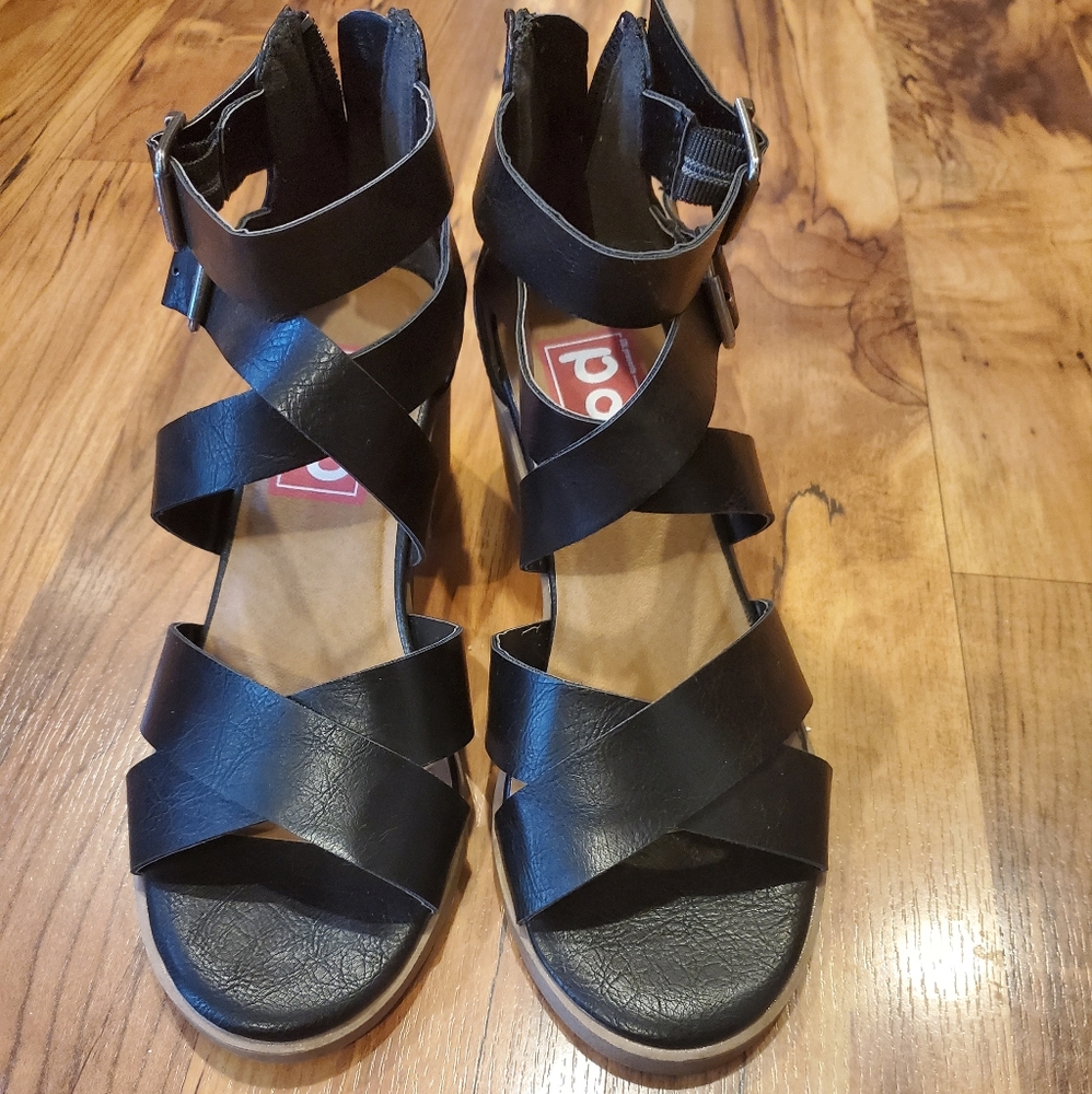POP Nicole Strapblock Heel Sandal